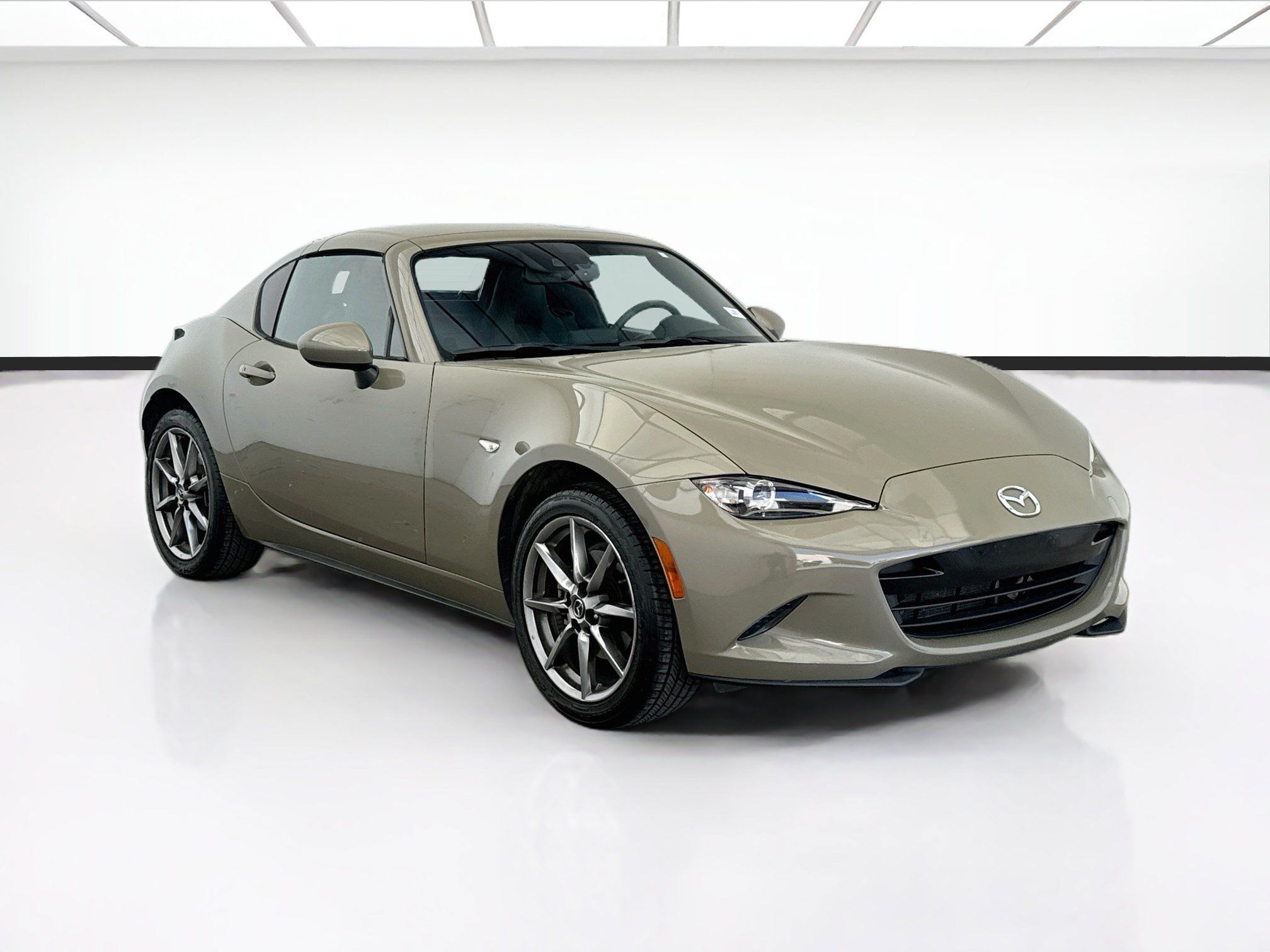 Used 2023 MAZDA MX-5 Miata Grand Touring RWD image 3
