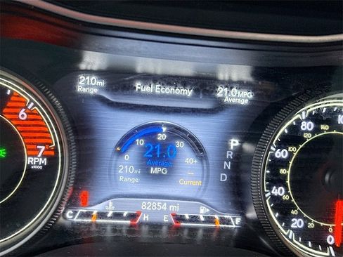 Used 2020 Jeep Cherokee Trailhawk image 3