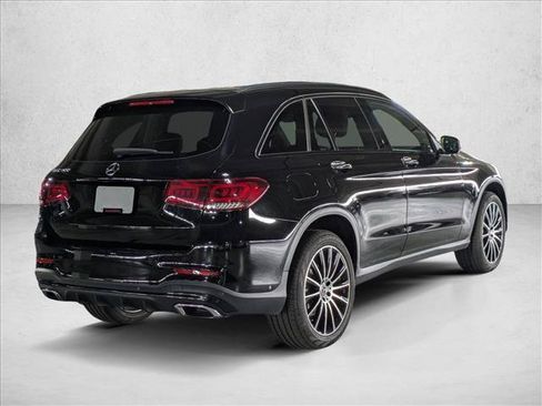 Used 2022 Mercedes-Benz GLC 300 image 4