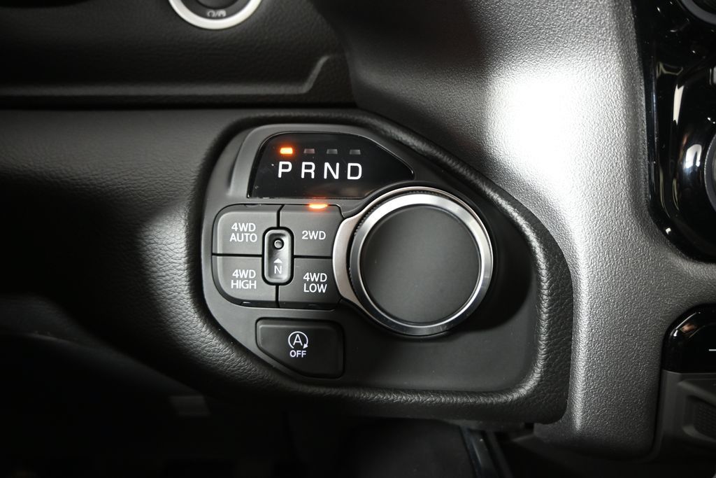 Used 2025 RAM 1500 Big Horn AWD/4WD image 31