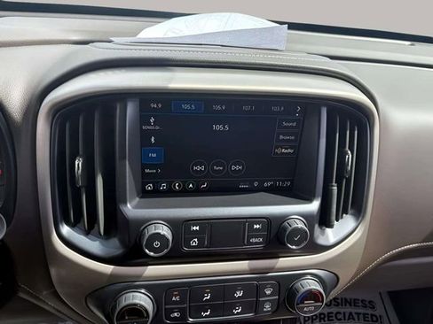 Used 2022 GMC Canyon Denali AWD/4WD image 17