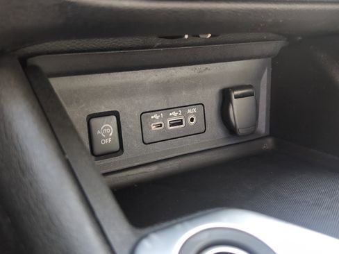 Used 2024 Nissan Sentra SV image 28