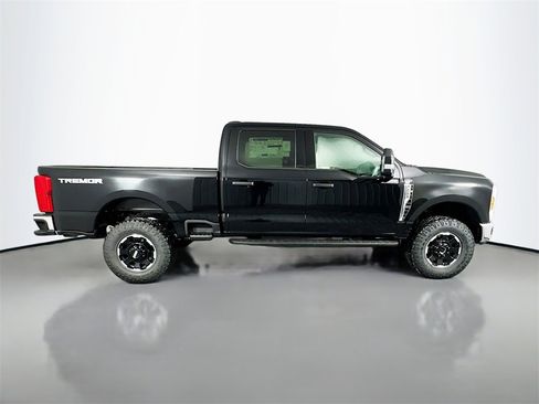 New 2026 Ford F250 XLT w/ Tremor Off-Road Package image 8