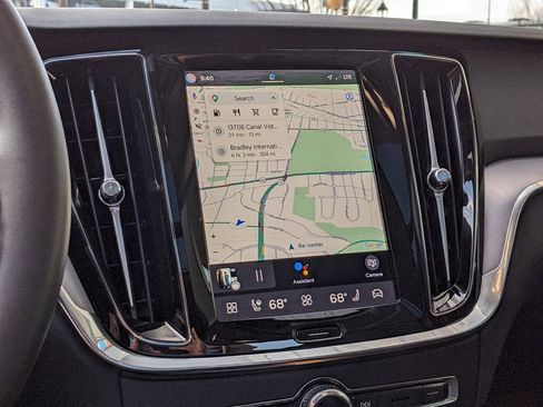 Certified 2025 Volvo S60 B5 Core AWD/4WD image 17