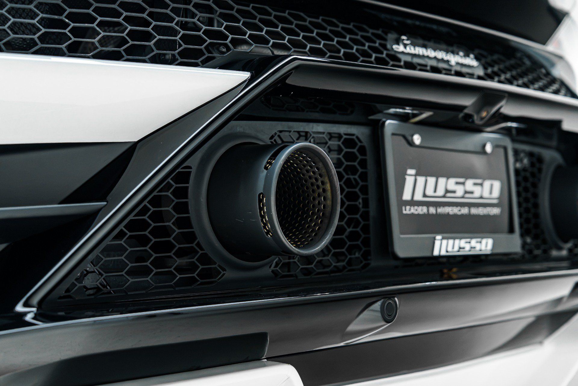 Used 2021 Lamborghini Huracan EVO RWD image 37