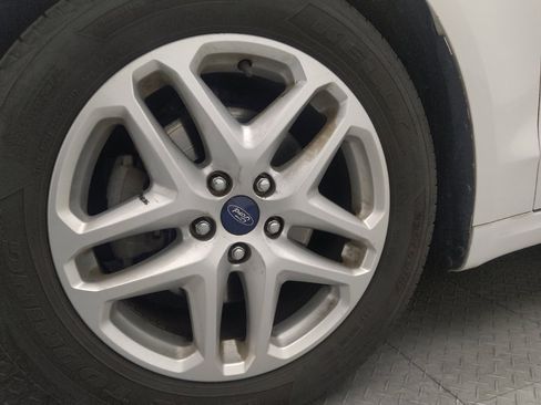 Used 2016 Ford Fusion SE image 31