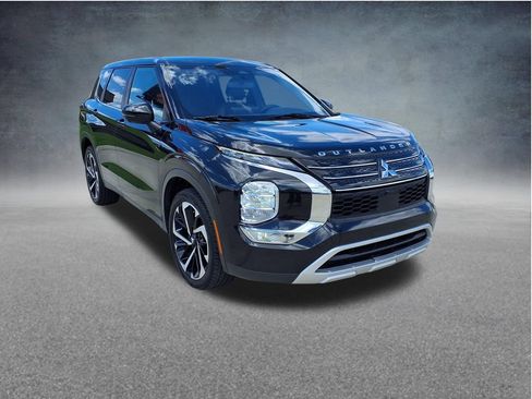 Used 2023 Mitsubishi Outlander SE FWD image 4