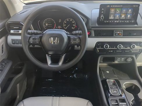 New 2025 Honda Pilot EX-L image 14