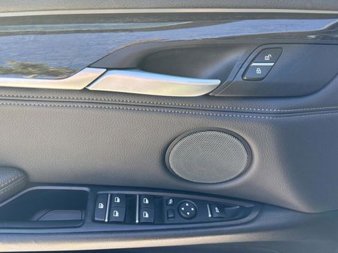 Used 2017 BMW X5 xDrive50i image 37