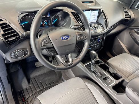 Used 2017 Ford Escape Titanium image 9