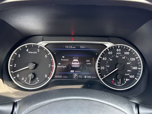 Used 2025 Nissan Sentra SR FWD image 13