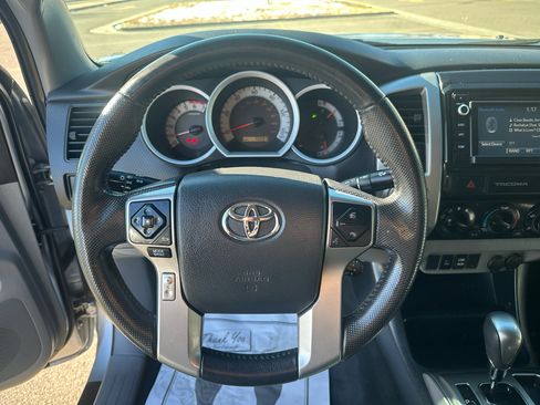 Used 2015 Toyota Tacoma 4x4 Double Cab w/ TRD Off-Road Package image 13
