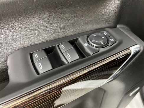 Used 2021 GMC Sierra 1500 Elevation w/ Preferred Package image 23