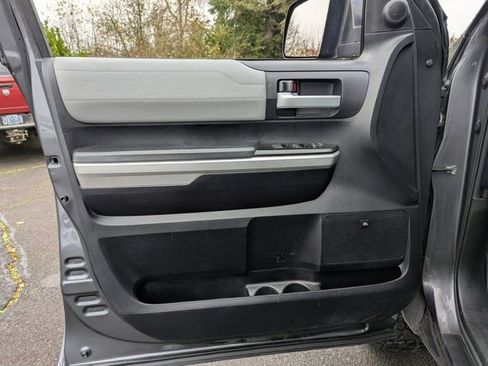 Used 2017 Toyota Tundra Limited w/ Limited Premium Package image 10