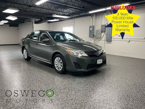 Used 2014 Toyota Camry LE FWD image 1