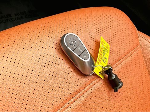 Certified 2024 Mercedes-Benz GLC 300 4MATIC image 15