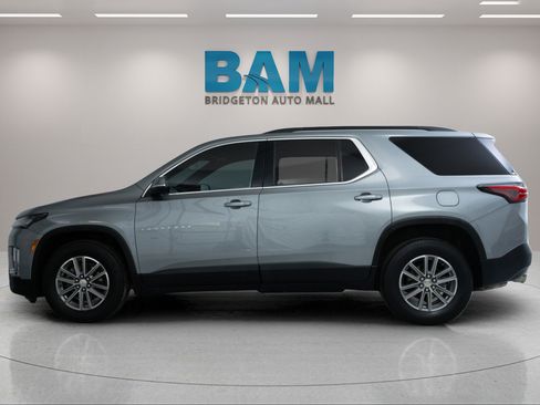 Used 2023 Chevrolet Traverse LT AWD/4WD image 4