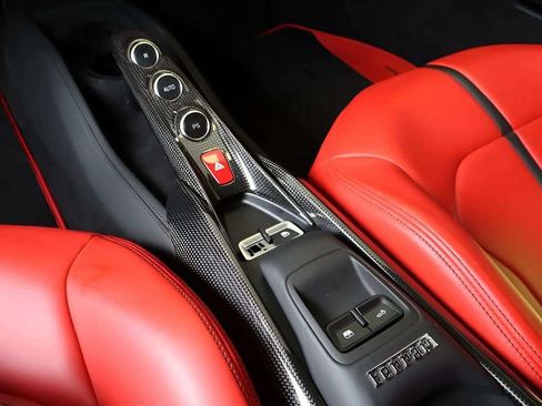Used 2023 Ferrari F8 Tributo RWD image 16