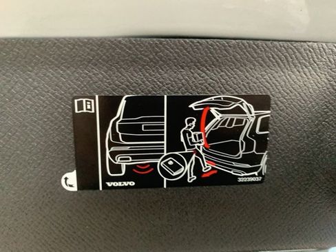 Certified 2024 Volvo XC90 T8 Plus w/ Protection Package Premier image 8