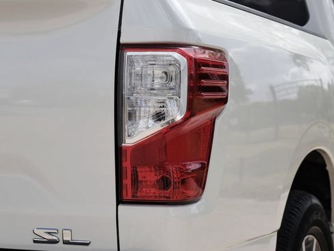 Used 2017 Nissan Titan SL RWD image 21