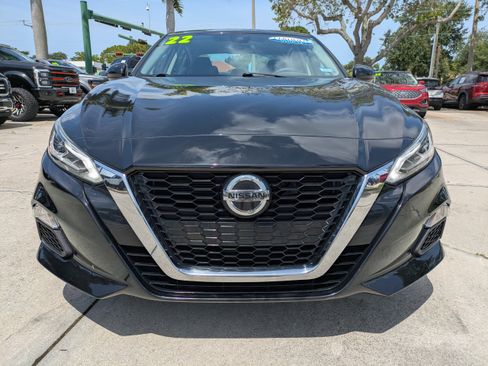 Used 2022 Nissan Altima 2.5 SV AWD/4WD image 8