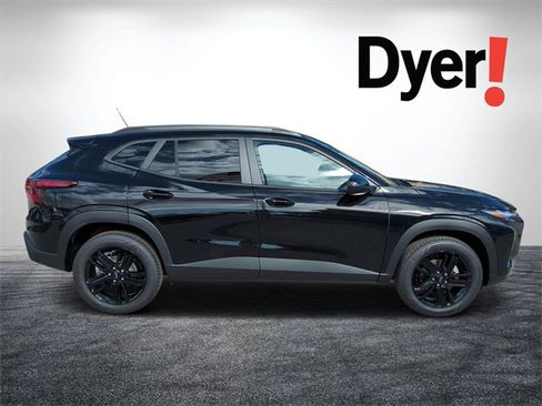 New 2026 Chevrolet Trax ACTIV w/ Sunroof Package image 2