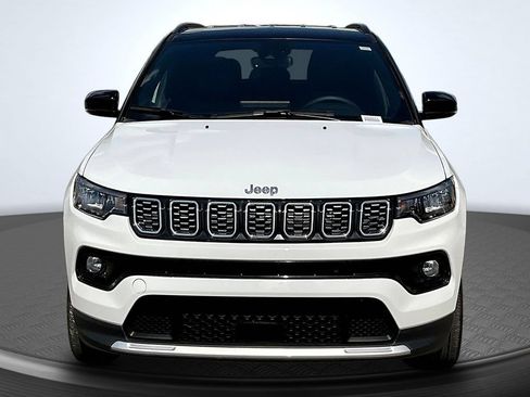 Used 2025 Jeep Compass Limited AWD/4WD image 2