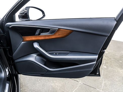 Used 2023 Audi A4 2.0T Premium w/ Convenience Package image 25