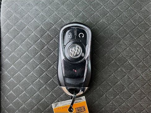 Used 2022 Buick Encore Preferred w/ Safety Package image 28