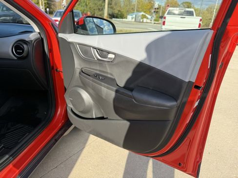 Used 2019 Hyundai Kona Limited image 27