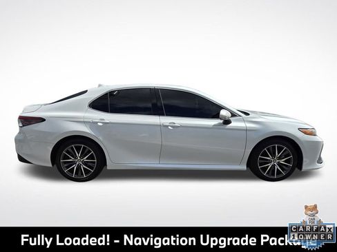 Used 2022 Toyota Camry XLE w/ Navigation Upgrade Package FWD image 10