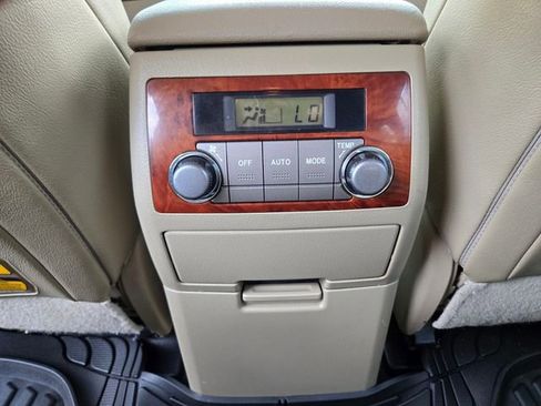 Used 2012 Toyota Highlander Limited w/ Tow Pkg AWD/4WD image 16