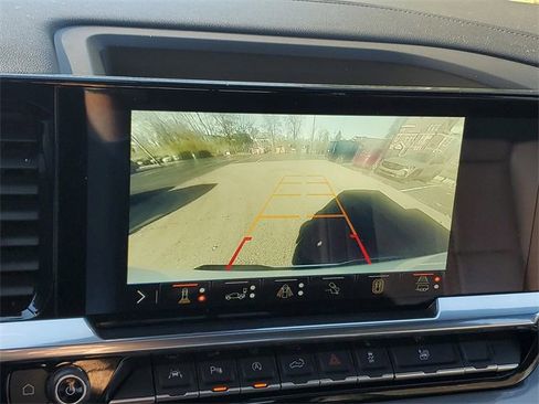 Used 2025 Chevrolet Silverado 1500 High Country image 17