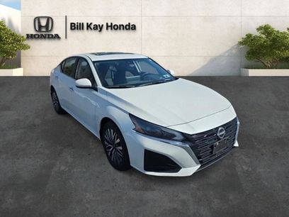 Used 2023 Nissan Altima 2.5 SV w/ SV Premium Package