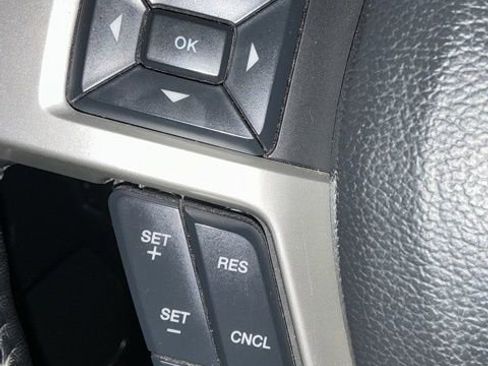 Used 2022 Ford F350 Lariat w/ FX4 Off-Road Package image 37