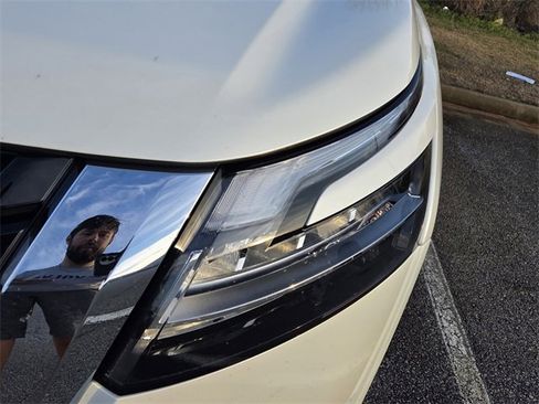 Used 2024 Nissan Pathfinder SL w/ SL Premium Package image 16