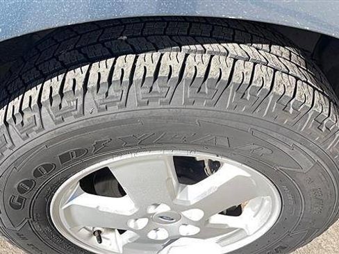 Used 2011 Ford Escape XLT image 14