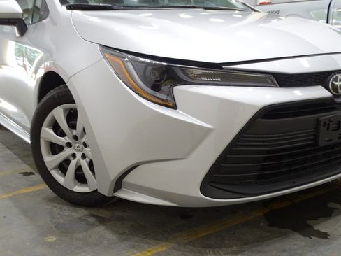 Used 2023 Toyota Corolla LE image 42