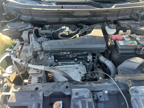 Used 2020 Nissan Rogue SV FWD image 15
