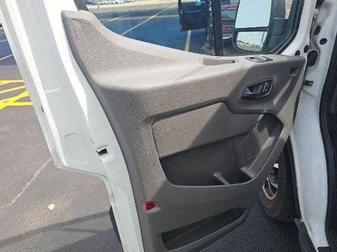 Used 2022 Ford Transit 350 XLT RWD image 7