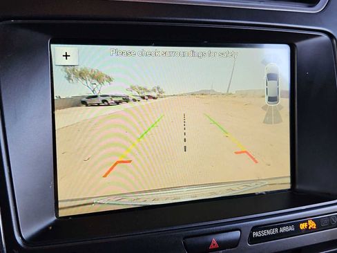 Used 2018 Ford Explorer XLT w/ Equipment Group 202A FWD image 29