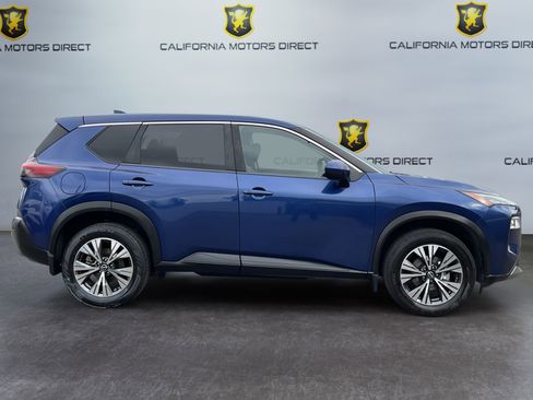 Used 2023 Nissan Rogue SV FWD image 4