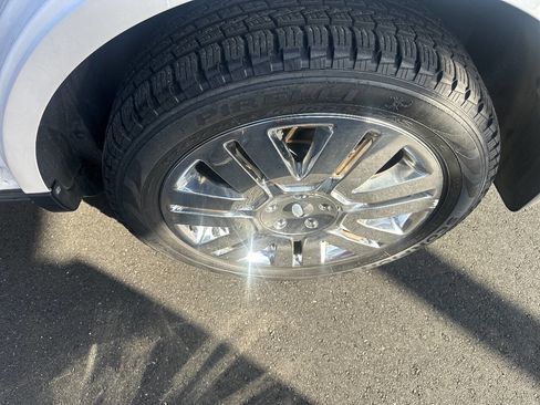 Used 2009 Ford Edge Limited image 10