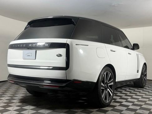 Used 2023 Land Rover Range Rover SE image 8