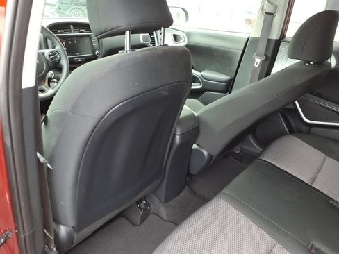 Certified 2024 Kia Soul LX w/ Option Group 015 FWD image 11