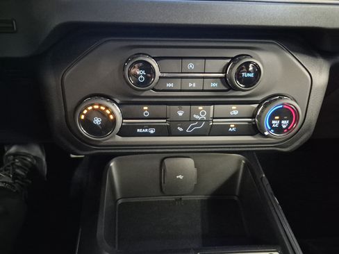 New 2026 Ford Bronco 2-Door AWD/4WD image 28