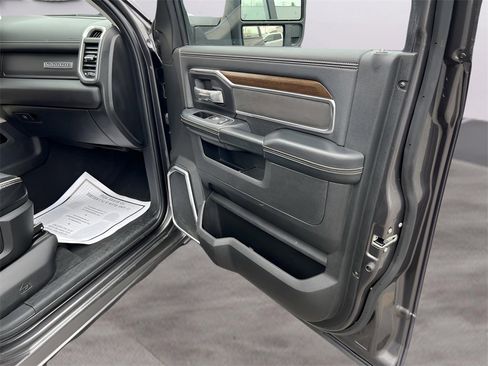 Used 2024 RAM 3500 Laramie image 65