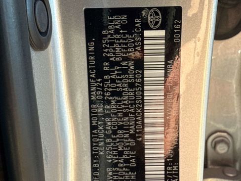 Used 2025 Toyota Camry LE image 27