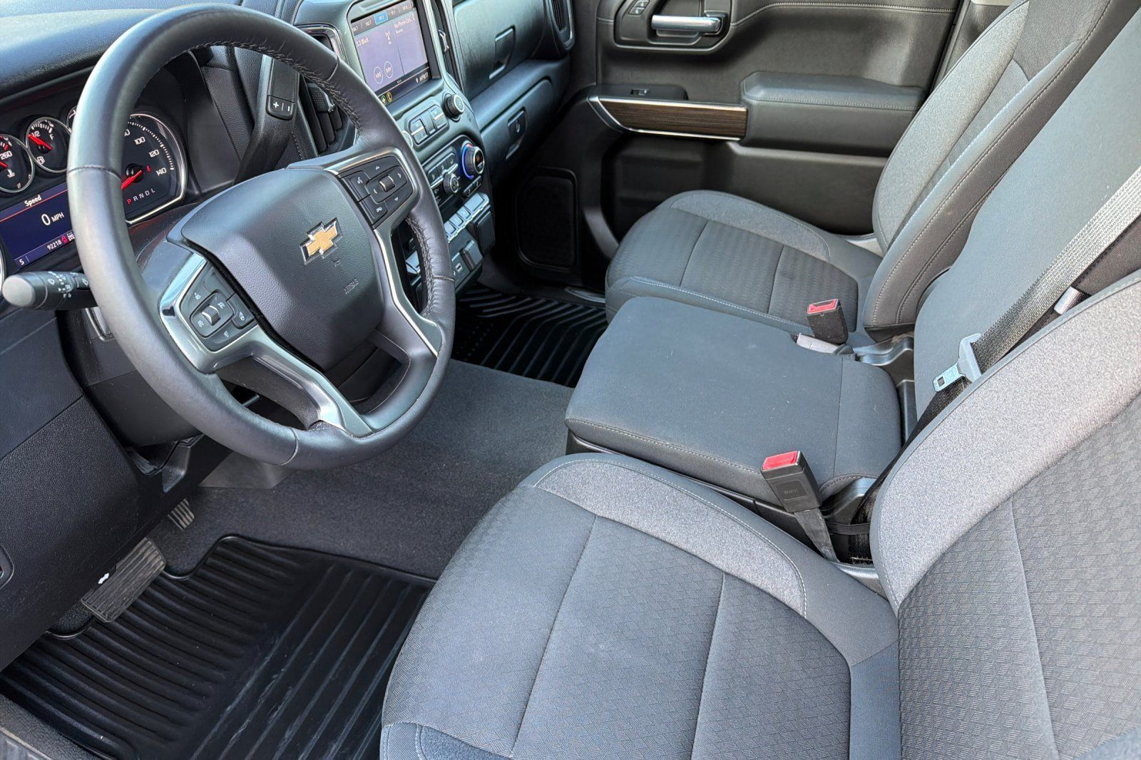 Used 2020 Chevrolet Silverado 1500 LT w/ All-Star Edition AWD/4WD image 7