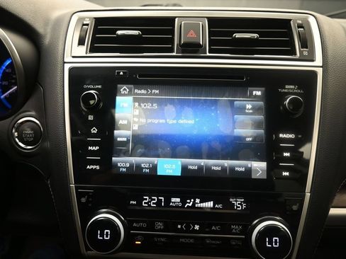Used 2018 Subaru Outback 2.5i Limited AWD/4WD image 11